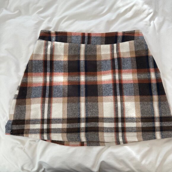 Plaid High-Waisted Wool-Feel Fall or Winter Mini Skirt 1X - Picture 5 of 12